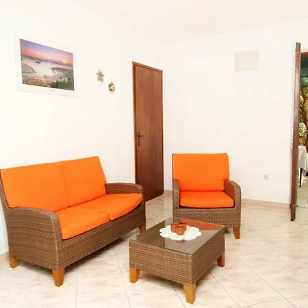 Apartment By The Sea Basina, Hvar - 5700